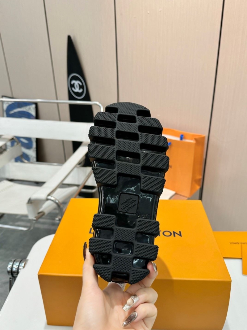 l0vis Vvtt0n loafers